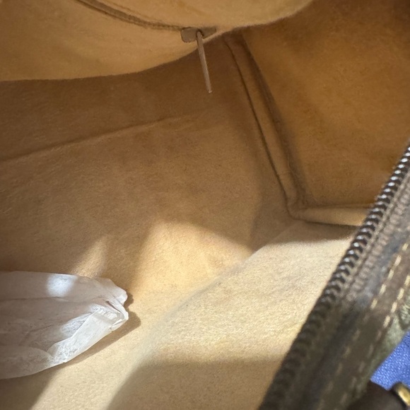 Gucci Boston - Picture 10 of 15